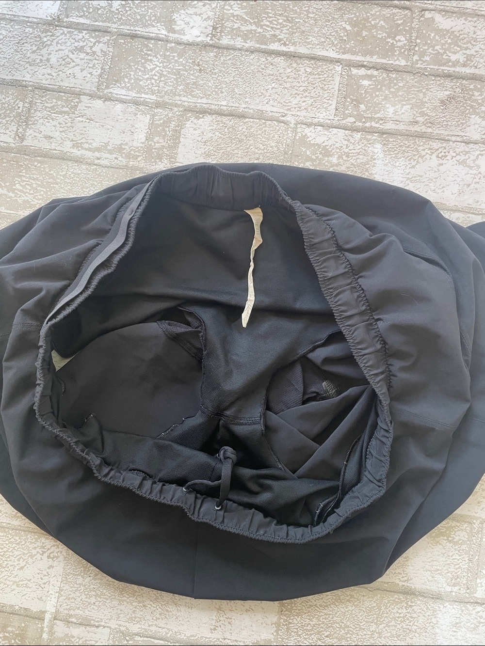 Lululemon black surge shorts xxl - Picture 5 of 8